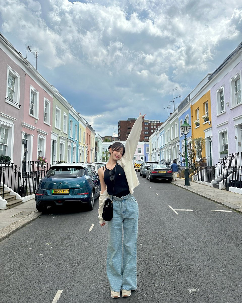 pradnyasan's tweet photo. @seraphmore Evening, peeps~ nama aku Pradnya, beberapa bulan lagi officially 20 tahun. Mahasiswa biasa yang kadang suka bikin pernak-pernik cantik, boleh kenalan dan berteman sama kalian gak aku?🥺💓 https://t.co/xcndJ3pChf