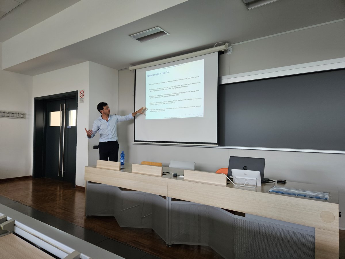 Last Milano Time Series Seminars <a href="/polimi/">Politecnico di Milano</a> - Filippo Ferroni presenting "Higher-Order Moment Inequality Restrictions for SVARs". 
See you in the fall! 
Program of next academic year available here: sites.google.com/unimib.it/mits…
