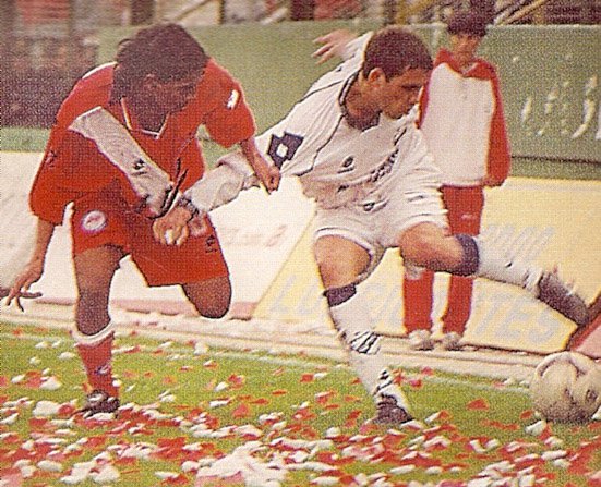 MuseoQuilmes's tweet photo. Se cumplen 21 años del ascenso logrado en la B Nacional 2002/03. Los Vengadores rompieron la maldición en Caballito. Vaya un humilde reconocimiento para quienes lo lograron. Siempre estarán en el corazón de los cerveceros. https://t.co/iUan8SX84k