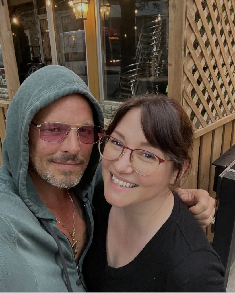 omg chyler leigh and justin chambers reunion!!! 🤍