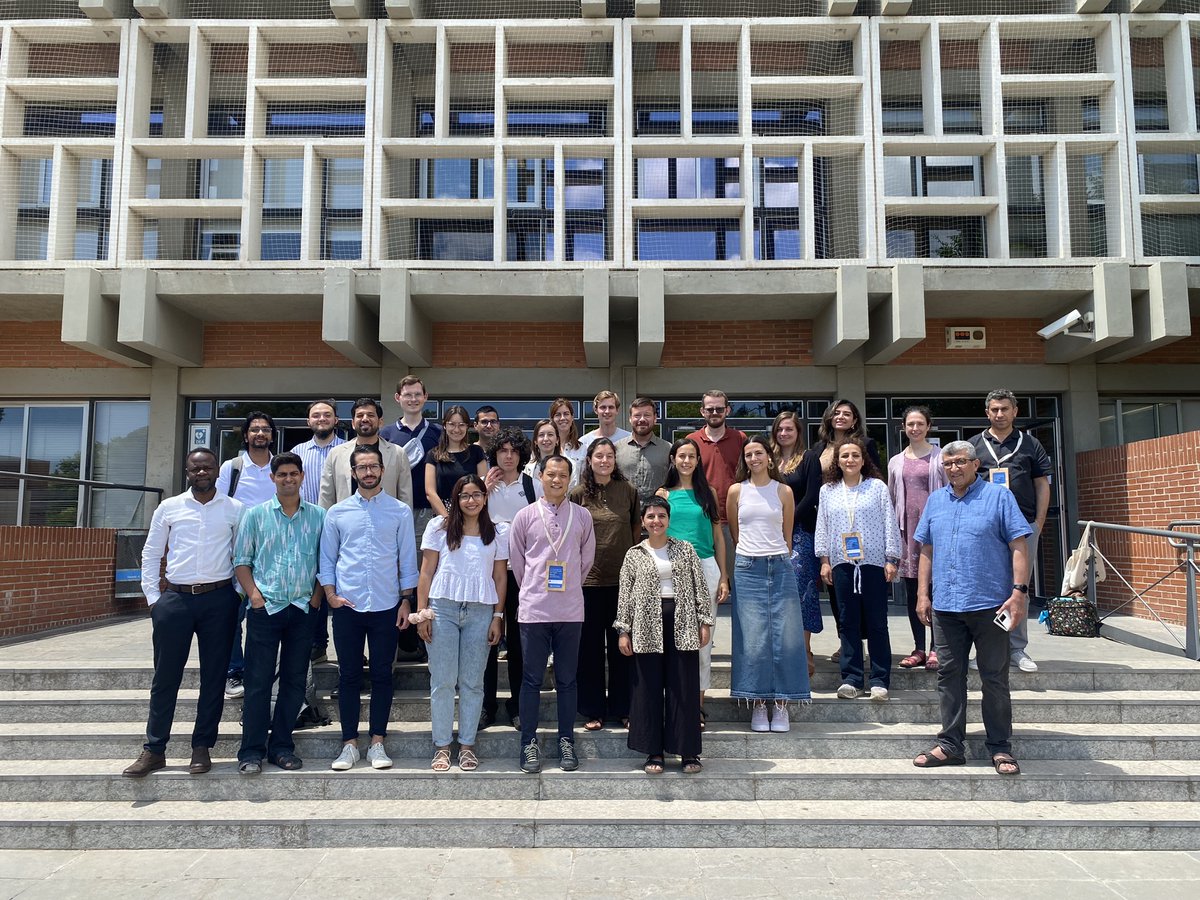 🌍The 2024 edition of our Summer School on Poverty and Inequality concludes successfully! This intensive course brought together 24 participants from 17 countries from various academic and professional backgrounds.🧵👇🏼