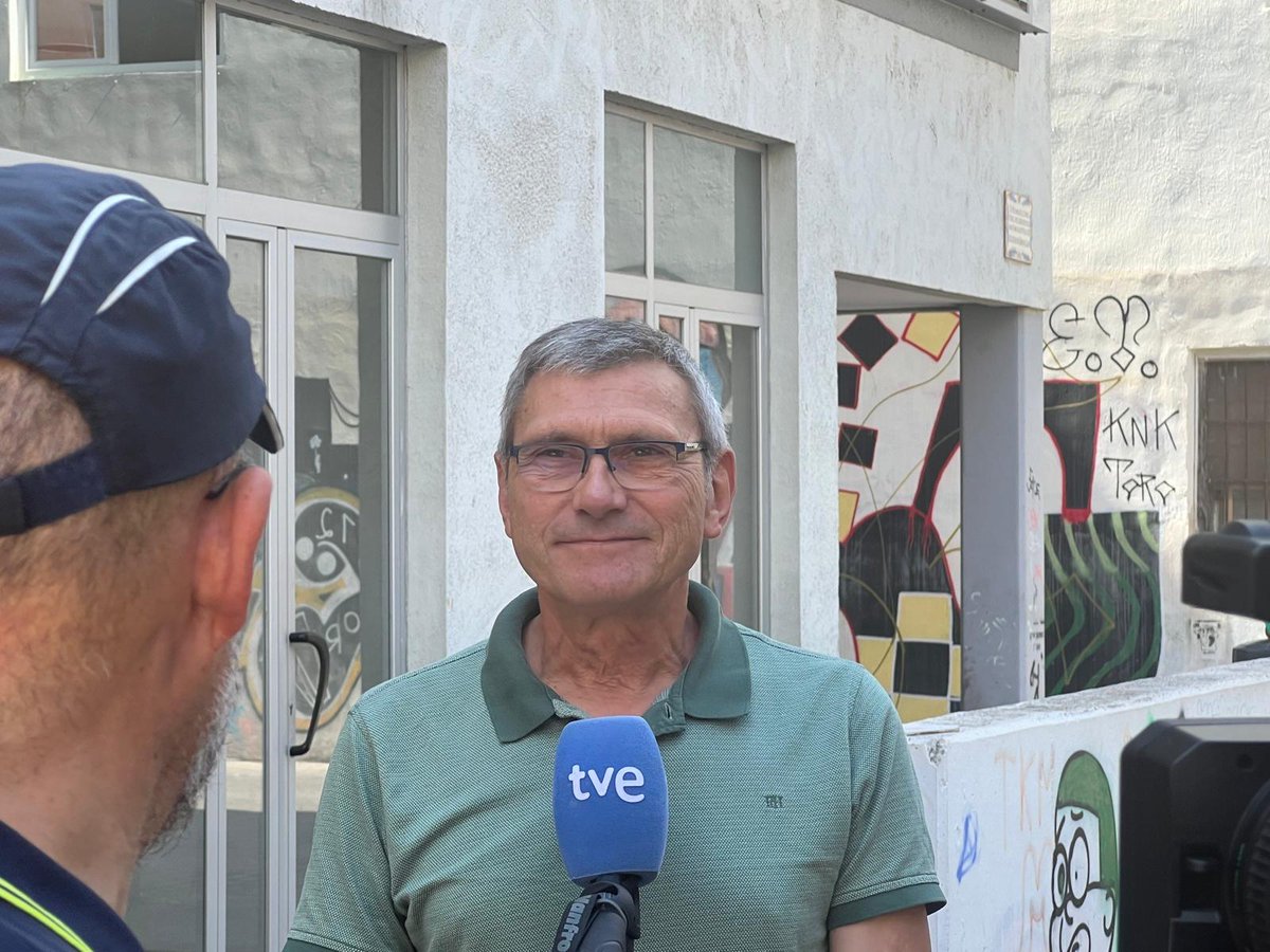 caecv's tweet photo. 🟢 📺 Además, @RTVEValencia ha entrevistado a Vicente Faro para visibilizar la actividad de ➕ de un centenar de microbodegas 🍇 de la Comunidad Valenciana.
#CAECV #ecoauténticos #enología #microbodegas https://t.co/x3ASRDdzqC