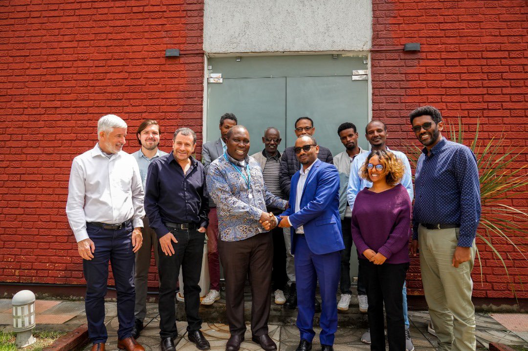 Today, <a href="/WFP/">World Food Programme</a> officially handed over a new &amp; innovative  Anticipatory action tool to <a href="/Eth_Meteorology/">Emi</a> 

The system generates tailored seasonal weather forecasts that inform Anticipatory Action to protect lives &amp; livelihoods in #Ethiopia.