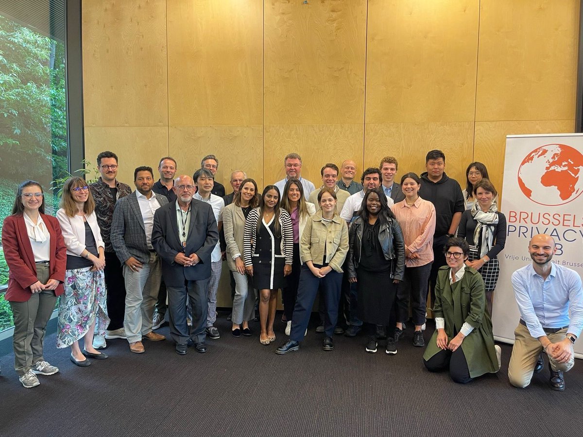 EDPS (@eu_edps) on Twitter photo "Digtal identity and digital twin. Whom do we represent online and who represents us?" - lecture by #EDPS <a href="/W_Wiewiorowski/">Wojtek Wiewiorowski</a> at <a href="/BPrivacyHub/">Brussels Privacy Hub</a> Summer Academy <a href="/VUBrussel/">VUB</a> "Digtal identity and digital twin. Whom do we represent online and who represents us?" - lecture by #EDPS <a href="/W_Wiewiorowski/">Wojtek Wiewiorowski</a> at <a href="/BPrivacyHub/">Brussels Privacy Hub</a> Summer Academy <a href="/VUBrussel/">VUB</a>