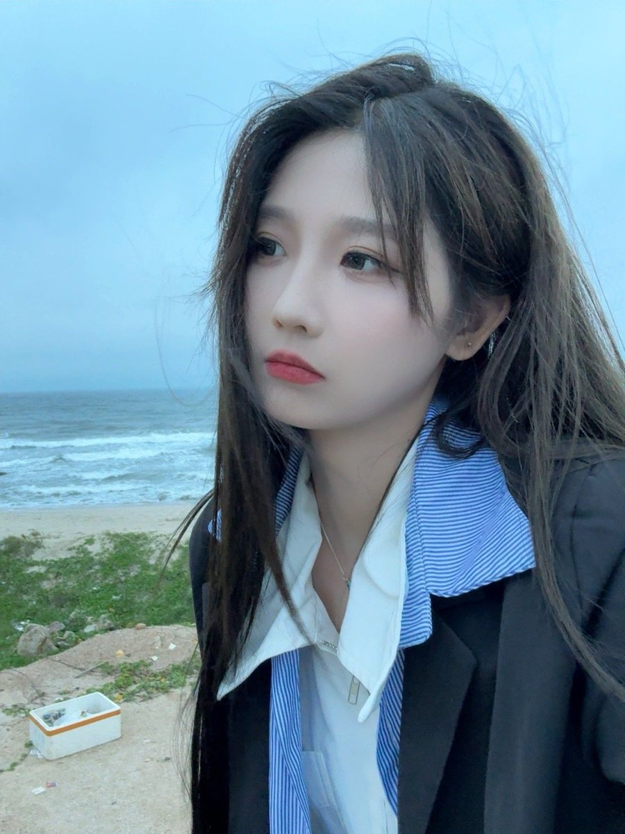 archivellf's tweet photo. 240625 || weibo update💌

#LiuLifei #刘力菲 #GNZ48 https://t.co/XI14JF2Aq6