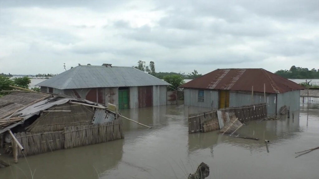 কুড়িগ্রামে বন্যা পরিস্থিতির আরও অবনতি, দুই শতাধিক গ্রাম প্লাবিত