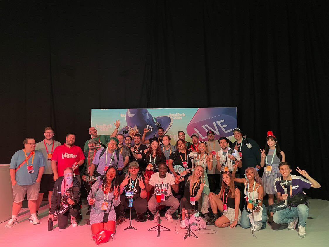 I love the IRL community on Twitch. Such great people.  

#twitch #irl #twitchcon #communitymeetup #rotterdam