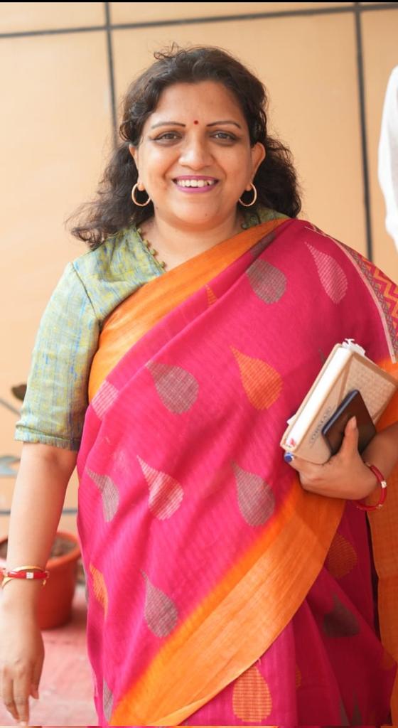 GuhaIas's tweet image. Hues and Colours add cheer to the work environment 😍💕
#Happiness #WorkSmart #Looksmart