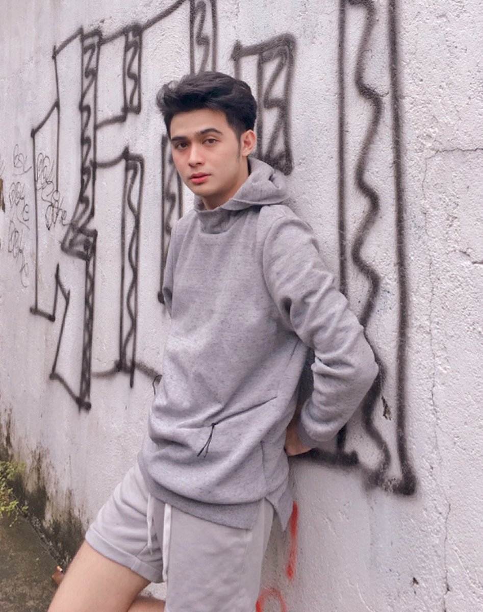 earllimofficial's tweet photo. Otw to Mega.. After dito pwede na for buu\king DM me lang po ❤️ May mga dala din konting seggx to/yz hihi. Good Evening po sa lahat! https://t.co/VRx8DRDaFX