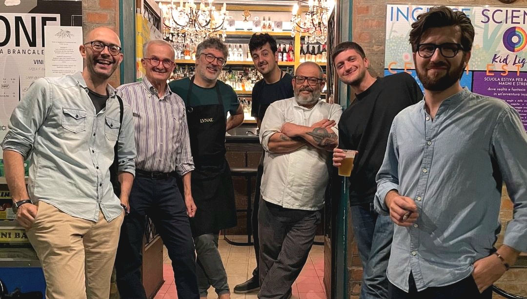 🎬 "Io e il Secco", un racconto toccante sui riflessi della violenza, girato nei nostri lidi
Grazie a #LineaRosa, #GianlucaSantoni, #AndreaLattanzi e #FrancescoLombardo per essere stati con noi, ma soprattutto grazie alla magnifica folla che ha ieri riempito la #RoccaBrancaleone