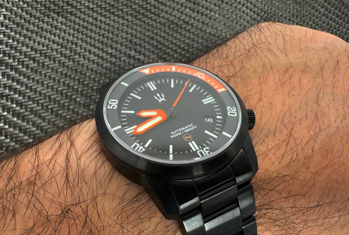 countycomm's tweet image. 🔥 Crazy Intro Special! 🔥 DLC Stainless Steel DC-50 Dual Crown 50ATM Diver Automatic Watch With Date + Bracelet by Maratac®!

smpl.is/80kz5

#DLC #CountyComm #maratac
#maratac #automaticwatch #diverwatch #stainlesssteelwatch #dc50dualcrown #watchlovers