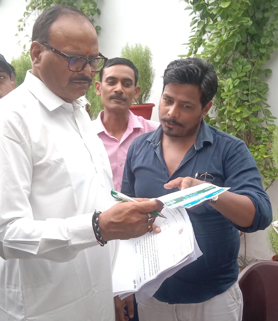 SYSsamit's tweet photo. संयुक्त युवा सेवा समिति ने डिप्टी सीएम को सौंपा ज्ञापन https://t.co/V6MyEGMGtI https://t.co/GpdFCuCiCG