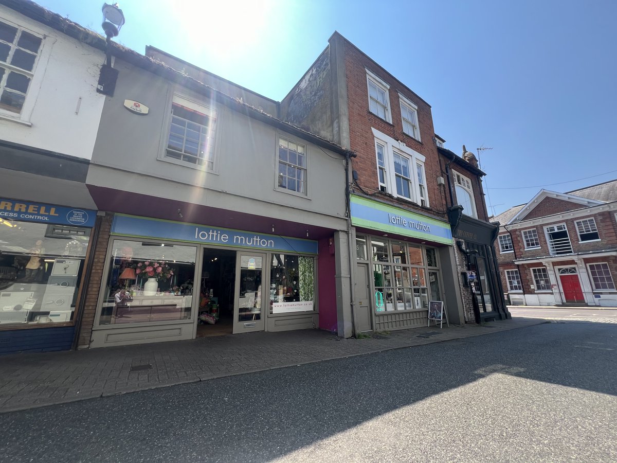 EachEstate's tweet photo. #Shop #Investment - #Retail High Street
#CB10 Saffron Walden
King Street to Sell 540 - 2,000 sf
https://t.co/xi2NXbpqqd
43/45 King Street is on the edge of the prime shopping area of Saffron Walden close to the junction of King Street & the High Street. It connects with Market.. https://t.co/Khy5lDA6ps
