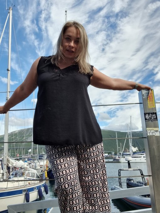 #selfies #SelfieDay2 #naturallighting #nophotoshop https://t.co/6grcStmQ75<a href="/tag/selfies"class="tags">#selfies</a><a href="/tag/selfieday2"class="tags">#SelfieDay2</a><a href="/tag/naturallighting"class="tags">#naturallighting</a><a href="/tag/nophotoshop"class="tags">#nophotoshop</a>