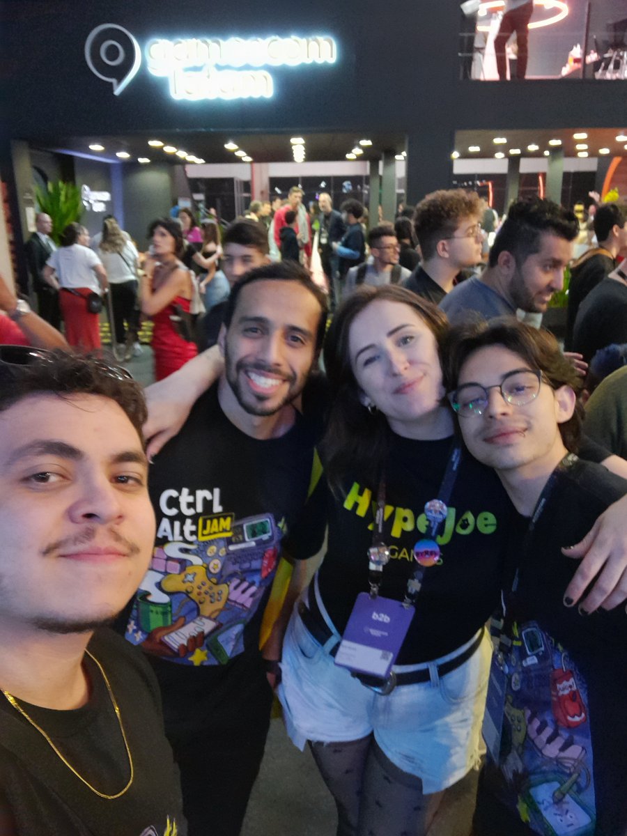 CTRL ALT tweet media