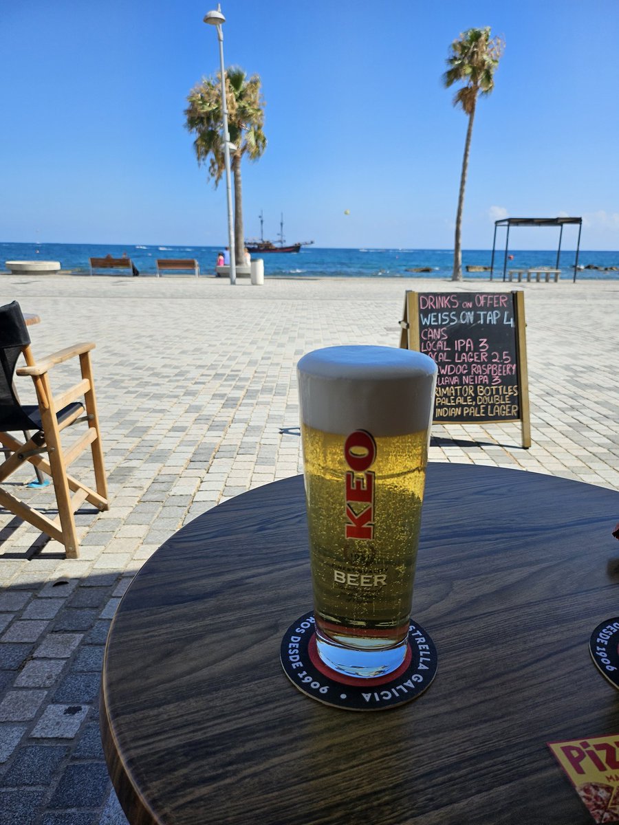 5cantonas's tweet photo. Afternoon from sunny Cyprus https://t.co/S2Hyvd9vDP