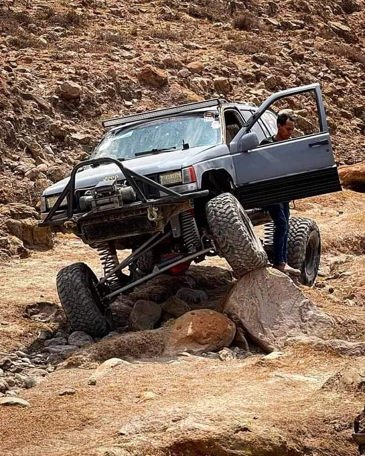 Por fin es viernes!!!, listos para el fin de semana?!...

Foto de Jerry Avila #PresumoMi4x4

#PasionJeepera #4x4 #4x4Mexico #OffRoad #Jeeperos #Jeepear #TodoTerreno #Rutas4x4 #Eventos4x4 #Jeepeandoando #Aventura4x4 #Competencias4x4 #4x4LifeStyle #Jeep #JeepLifeStyle