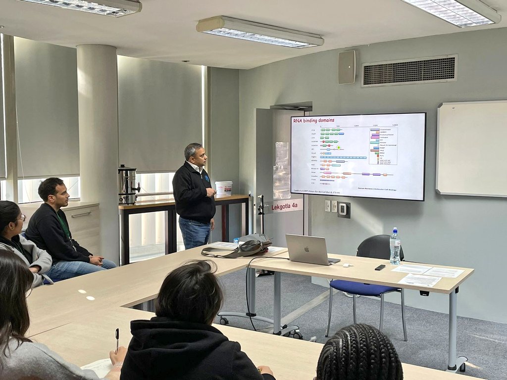 ICGEBCapeTown's tweet photo. This week at #ICGEBCapeTown we are thrilled to host @ICGEBNewDelhi Group Leader Dr Neel Sarovar Bhavesh @neelbs also having @ICGEB special seminar on Choosing partners RRM Way 🇮🇳🇿🇦 https://t.co/ru2UKq9FGK