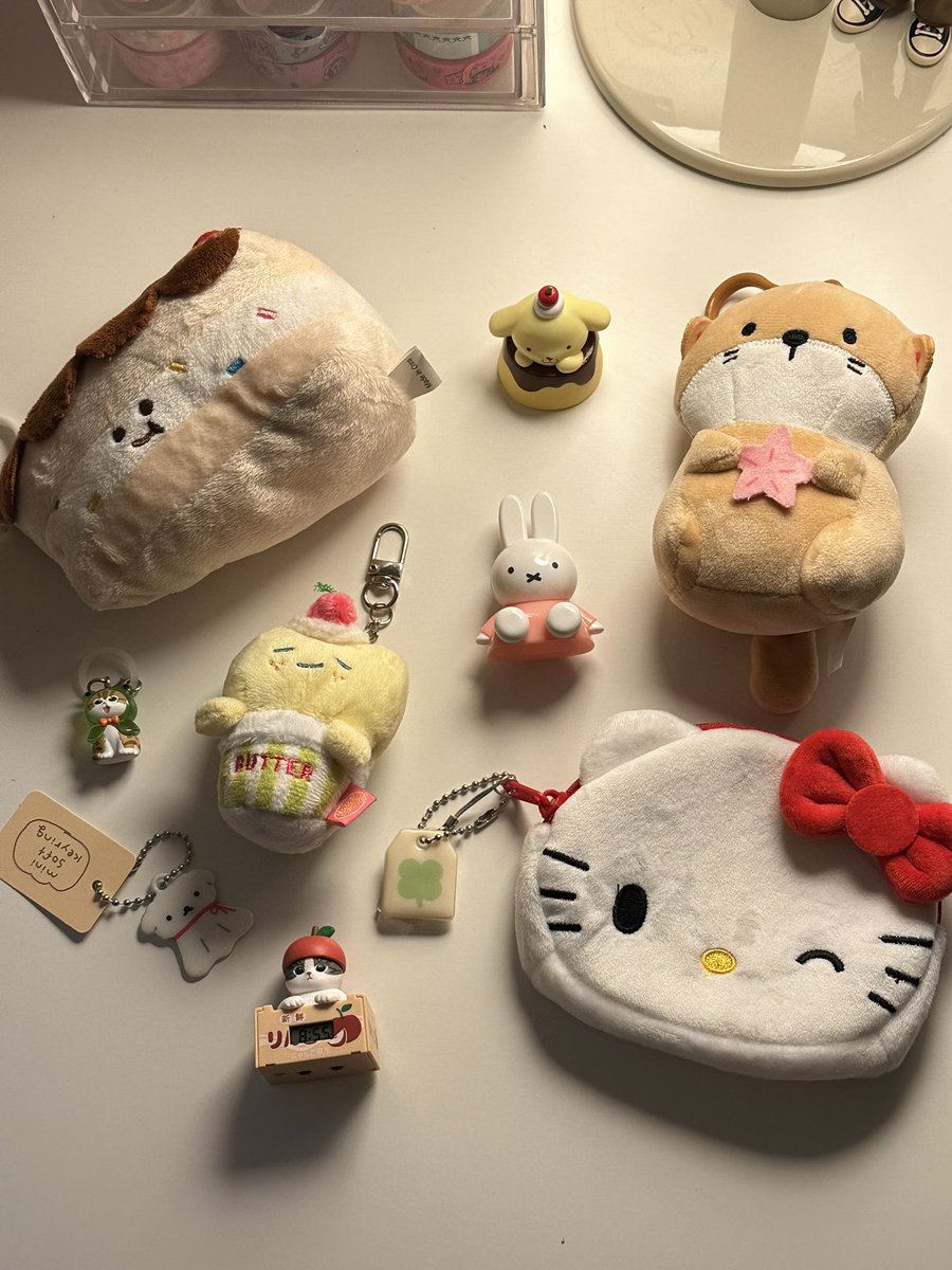 bomcherie_'s tweet image. im just a girl 🤓👍🏻