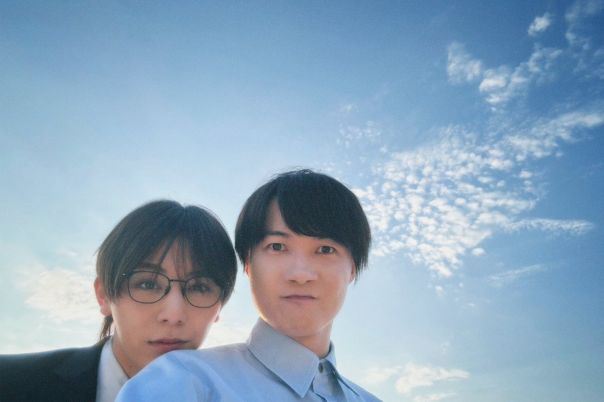 kamiki_official's tweet photo. ＼良いことあった？／

『ビリオン×スクール』
謎の校務員•内巻として出演させていただきました！

幼い頃から共演もあり、高校では同じクラス&amp;プライベートでも仲の良い #山田涼介 さんが主演のドラマということで…1日だけの撮影でしたが、本当に本当の"友情出演"となりました😌

#ビリオンスクール https://t.co/2YI8XsJnvM