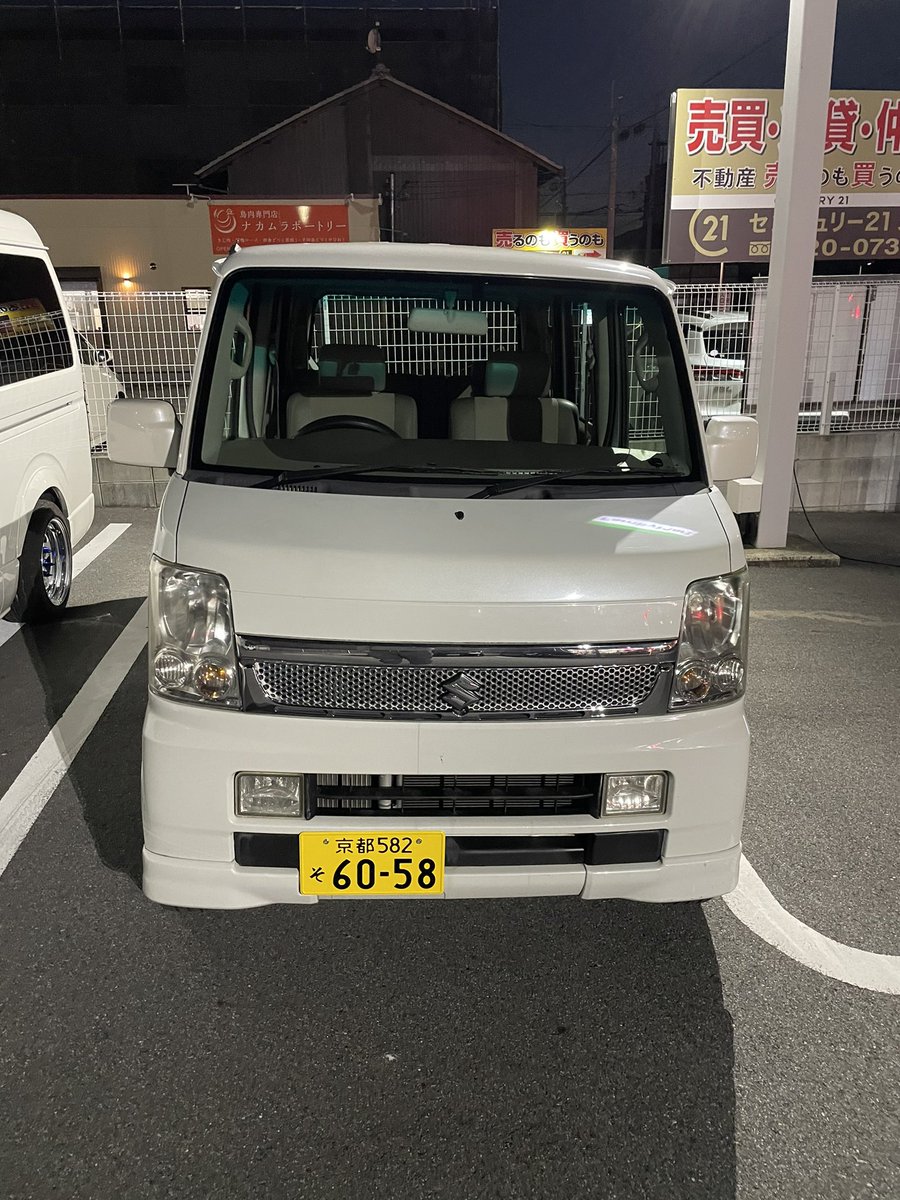 Katsuhiro050508's tweet photo. エブリー　da64w 欲しい方いませんか？
車検10月　走行距離5.5万キロ　2WD 両側スライドドア　ナビ付き　修復歴なし

総額55万円

乗って帰れます！
#軽自動車 #車欲しい #エブリー #エブリーワゴン #軽バン #売ります #車売ります #拡散 #拡散希望 #中古車 https://t.co/uQDxUR5GDK