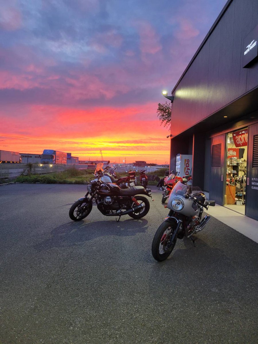 mcsinaguma's tweet photo. #夕焼け
#motoguzzi
#モトグッツィ
#モトグッチ
#v7 https://t.co/Mywu88LOrF