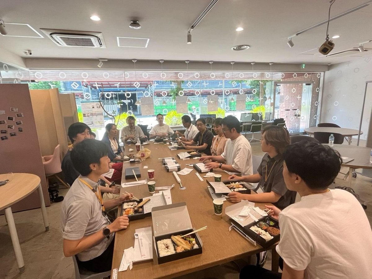 本日は横浜のスタートアップ成長支援拠点YOXOBOXで毎月開催されるお弁当交流会に参加させて頂きました！主催のLifetime Venturesさん有難うございます。業界もステージも違う起業家さんが集う胸熱な空間でした！（lp.lifetime-ventures.com/yokohama-kanag…)