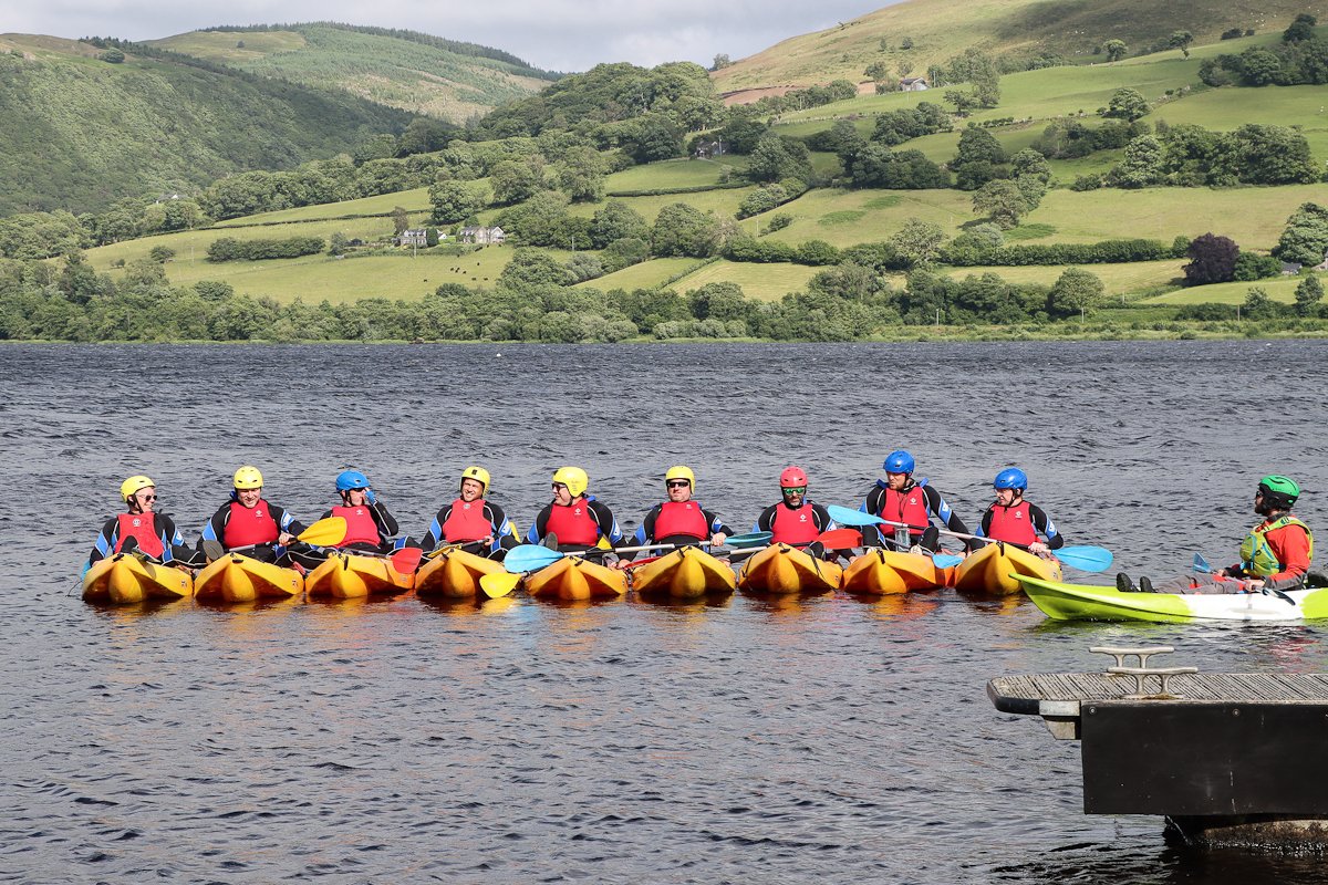 5in55's tweet image. Day 1 Stage 6 of the #bikeboatboot challenge for Tŷ Hafan meant kayaking with Urdd Gobaith the length of Lake Bala. And it was very windy! Thanks to Steve at Cardiff Bay Kayaking we had been well trained and completed the 3.4 miles in 78 mins. Day 1 had finally drawn to a close!