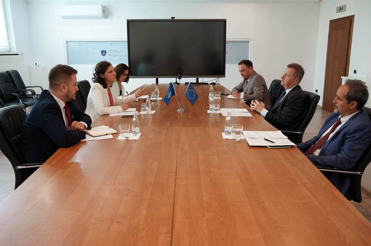 Artane Rizvanolli (@artane_r) on Twitter photo 🇪🇺 is one of our key partners in developing 🇽🇰’s energy sector & its emergency package has enabled us to support thousands of families!
As we continue the excellent work in efficiency measures, it's a pleasure to discuss w/ <a href="/EUAmbKS/">EU Ambassador in Kosovo</a> future cooperation, incl. energy & waste mgmt. 🇪🇺 is one of our key partners in developing 🇽🇰’s energy sector & its emergency package has enabled us to support thousands of families!
As we continue the excellent work in efficiency measures, it's a pleasure to discuss w/ <a href="/EUAmbKS/">EU Ambassador in Kosovo</a> future cooperation, incl. energy & waste mgmt.