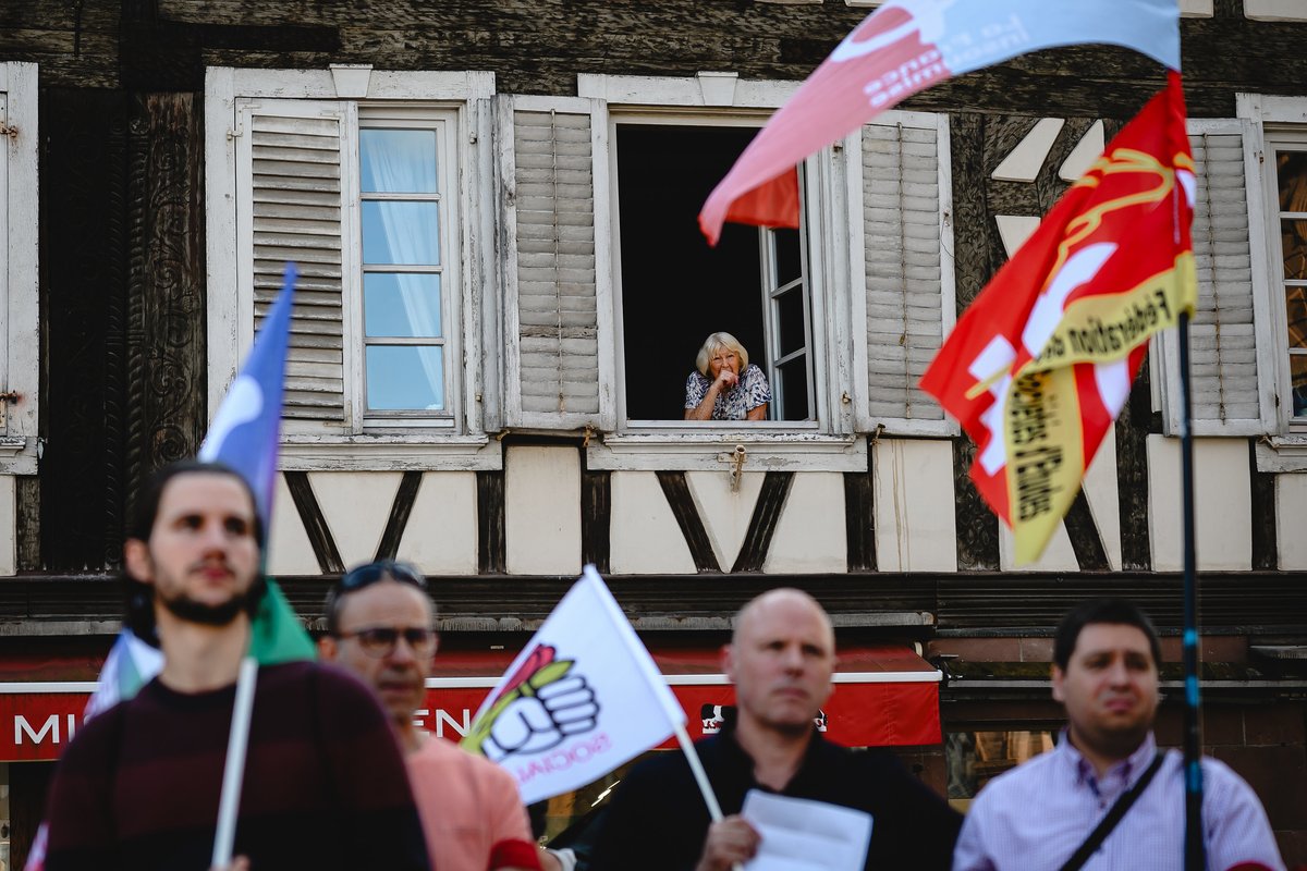 GuillaumeKrempp's tweet photo. A retrouver sur @Rue89Strasbourg, le reportage de @remellianne et les photos de @mcybulskiphoto 

Dans la circo 8 du Bas-Rhin, les forces de gauche étaient bien les seules dans la rue pour faire front républicain face à l'extrême droite

https://t.co/joVIzNBalQ https://t.co/LQct9cZa6h