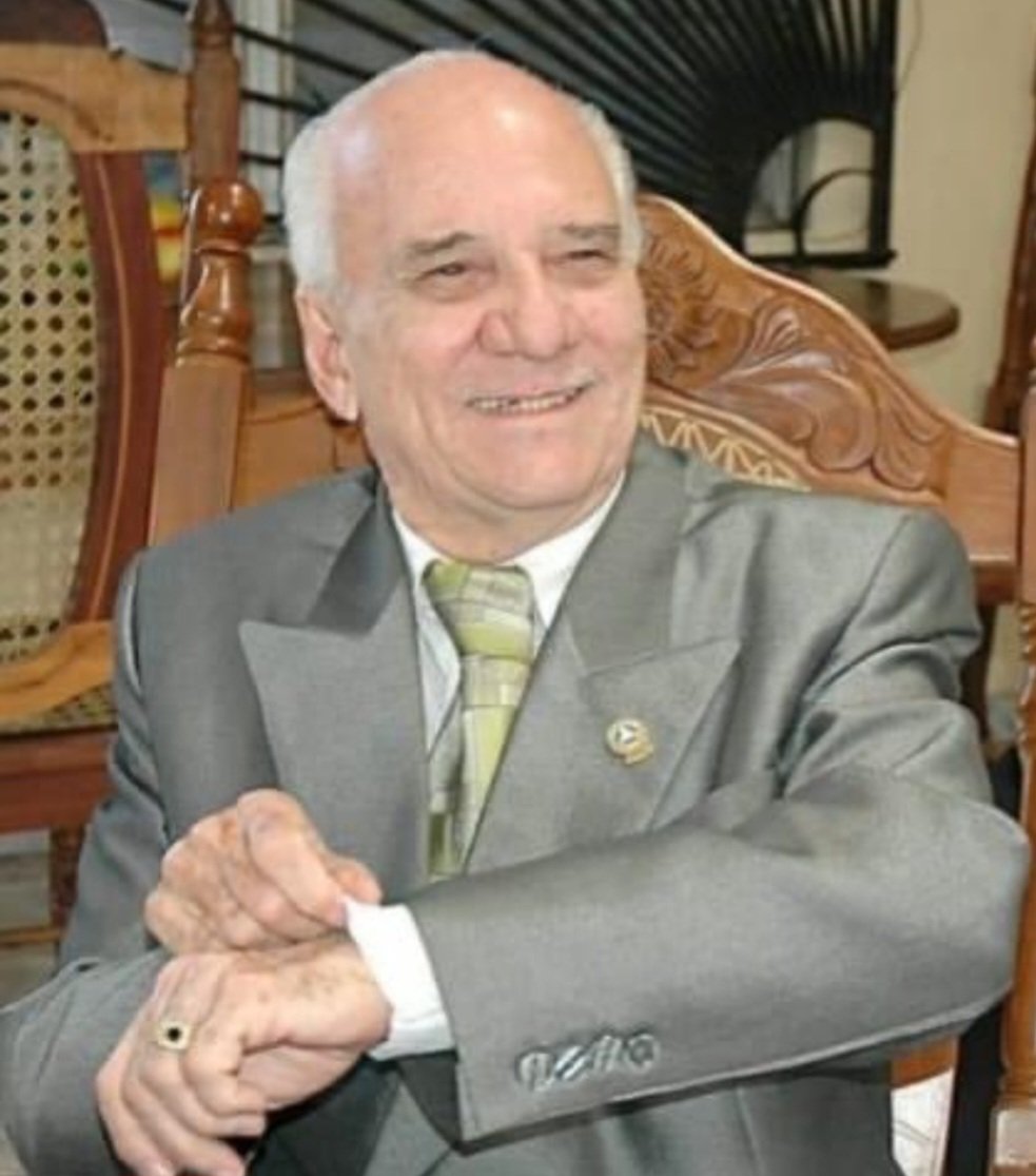 La vida de Álvaro Menéndez Franco es cosustancial a la historia de la República.