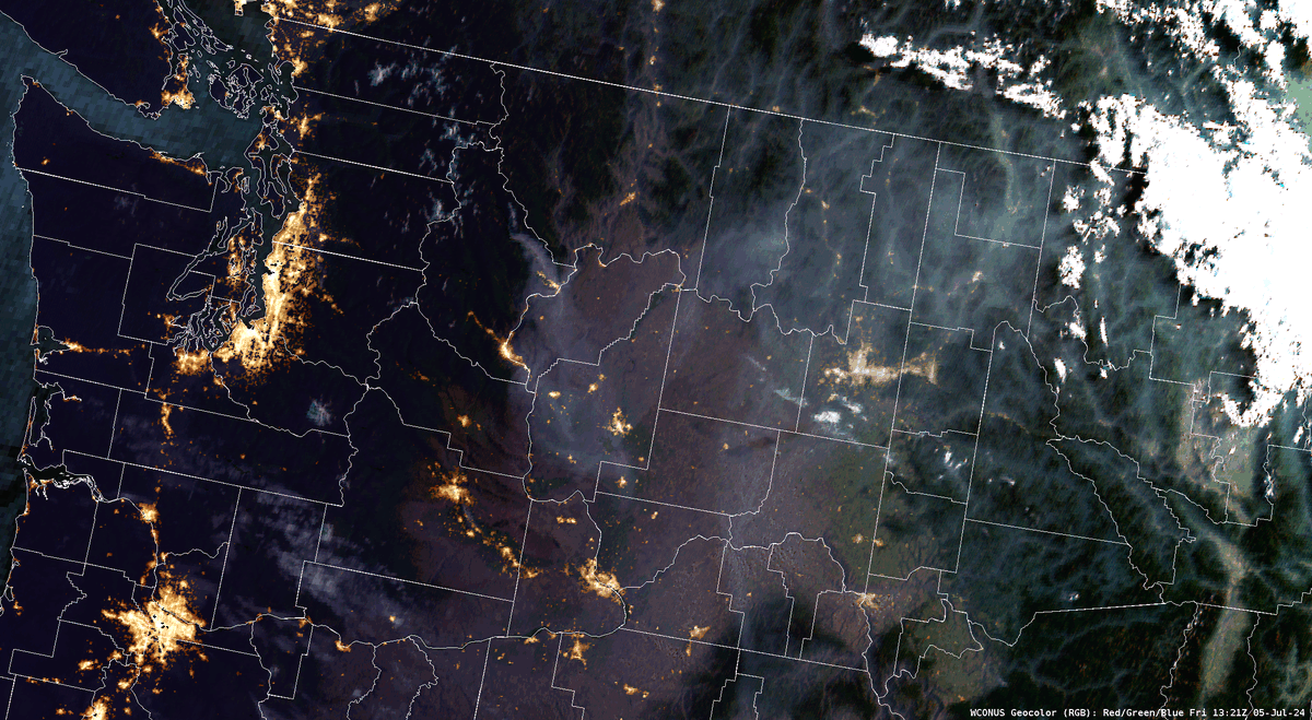 NWSSpokane's tweet photo. Quite a bit of smoke showing up from space today from the #PioneerFire 🔥 and #fireworks 🎆. Fireworks smoke will rapidly mix out in the next hour or two. Temperatures today will be in the 90s. #wawx #idwx https://t.co/3Vpv6HtnDg