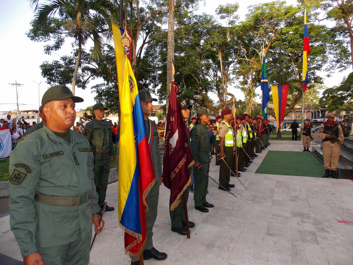 #5Jul celebramos desde nuestra hermosa plaza Bolívar de la capital deltana, los 213 años de la Independencia de Venezuela y el día de nuestra Fuerza Armada Nacional Bolivariana. 

#AyerHoyYSiempreIndependientes