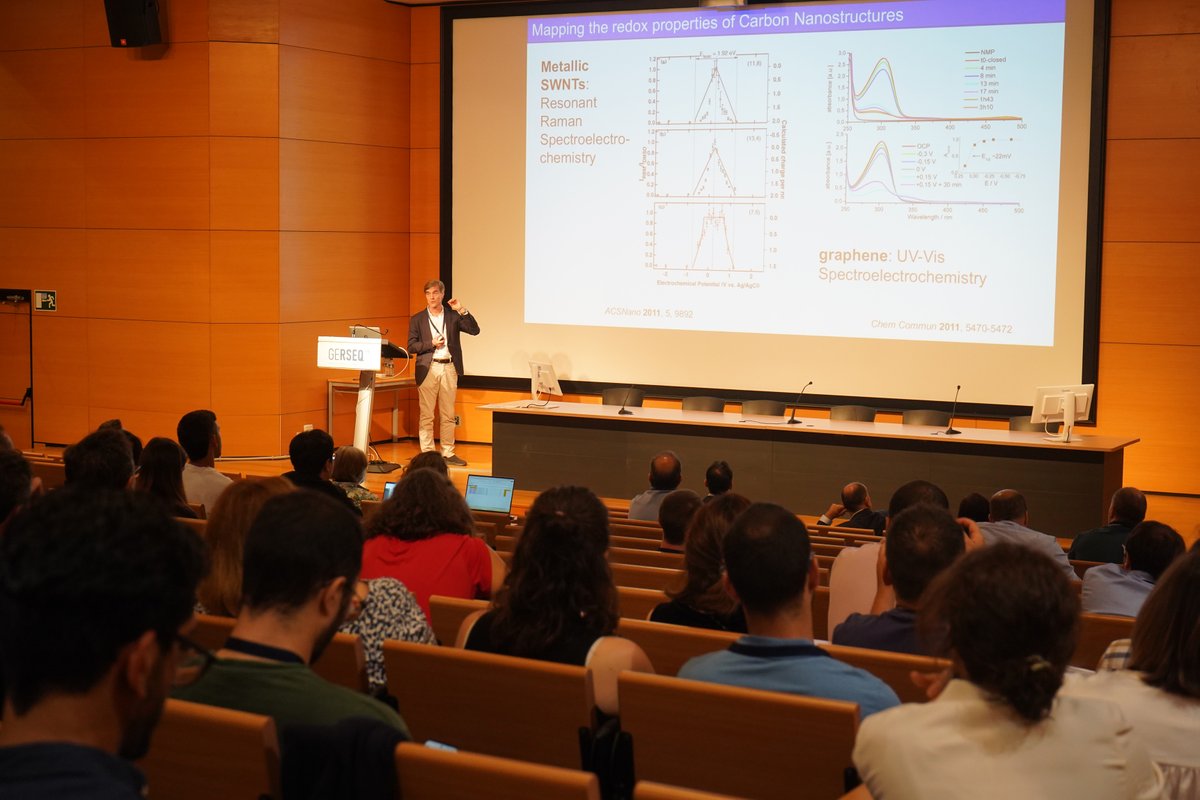 Today we closed a great #GERSEQ44 conference. In this third day we had Francesco Paolucci, from <a href="/Unibo/">Università di Bologna</a> as a fantastic plenary speaker talking about carbon-based hierarchical nanostructures for electrocatalysis. <a href="/ztf_fct/">ZTF-FCT</a>  <a href="/RSEQUIMICA/">RSEQ</a> <a href="/rseqelectroquim/">rseqelectroquimica</a> <a href="/upvehu/">UPV/EHU</a>