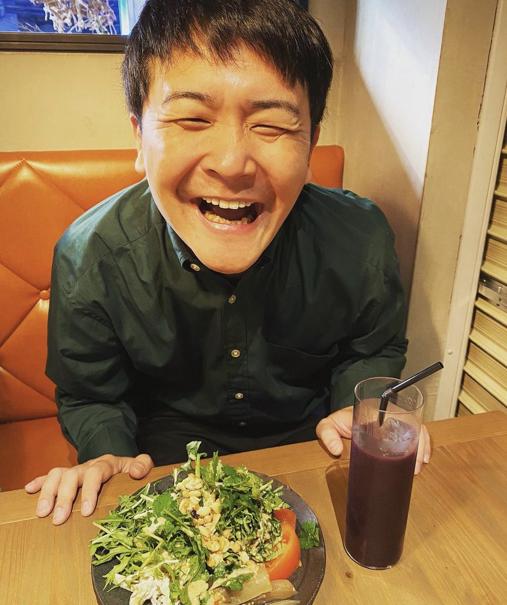 maiteru_j's tweet photo. 大吾ぉ。ぶりぶりすぎてサラダとコーヒー来ただけやのにめっちゃおもろいわwwww https://t.co/KzuNihGzWQ