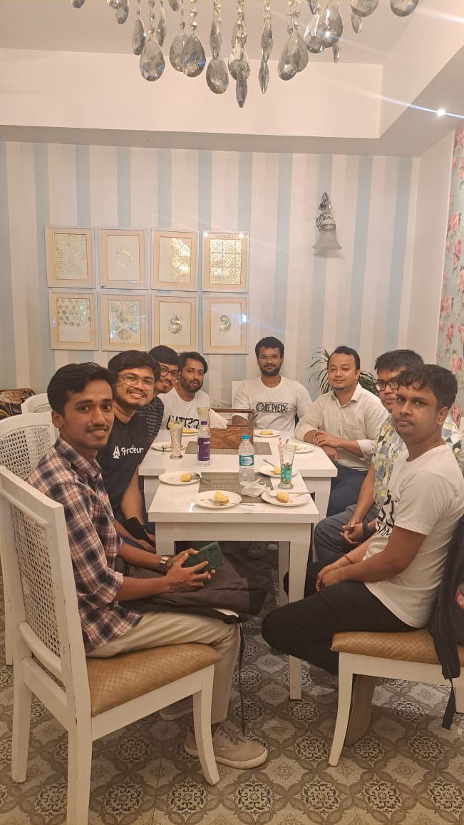 Web3Assam's tweet photo. Despite the city turning into a waterpark (thanks, rain!), a brave bunch of @solana maxis surfed their way to the meetup. 🏄‍♂️🌧️

🍝☕️🍹🥟🍔🍕🥧 and good times —because that’s how we roll! 🤪