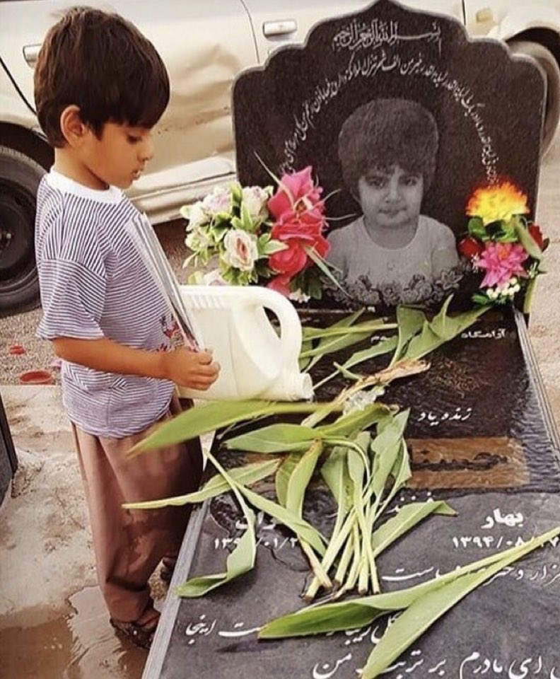 TheBalochWorld's tweet photo. Muslim Bameri, Hosna’s brother of throwing rocks at the Police station and we needed to respond.
Picture: Hosna’s grave next to rest of his martyred family members.
#بلوچستان
#BleedingBread https://t.co/KFp2a260Nd