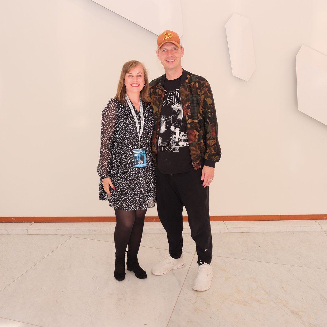jkmns's tweet photo. Thank you @nickcarter for the night in Amsterdam! 🤩 It was so good to see you back.
Next stop: Vienna in 4 weeks for sure, but still thinking about adding one more show. 😉
I'm begging you on my knees to play 80's Movie, please.
See you there 😘

#whoiamamsterdam https://t.co/wpSTJL5sXY