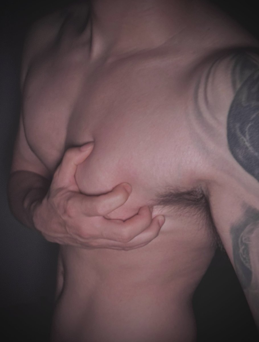 黑白配 tweet media