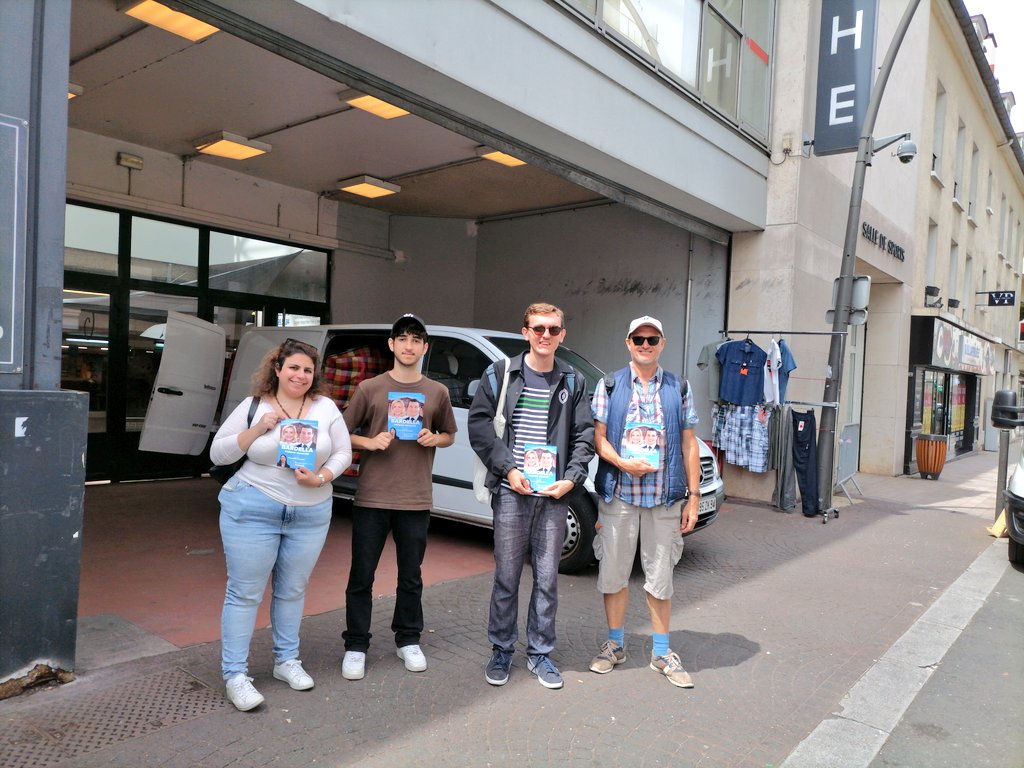 GabrielDurandRN's tweet photo. Ce matin, avec @RNational94_Off
, tractage/boîtage à #LePerreuxSurMarne.

➡️ Beaucoup d'électeurs qui ont voté pour le @RNational_off au 1er tour le referont au 2nd, beaucoup de sourires qui font du bien en ce moment.

#circo9405 #legislatives2024    #BardellaPremierMinistre https://t.co/CoJsp9acxJ