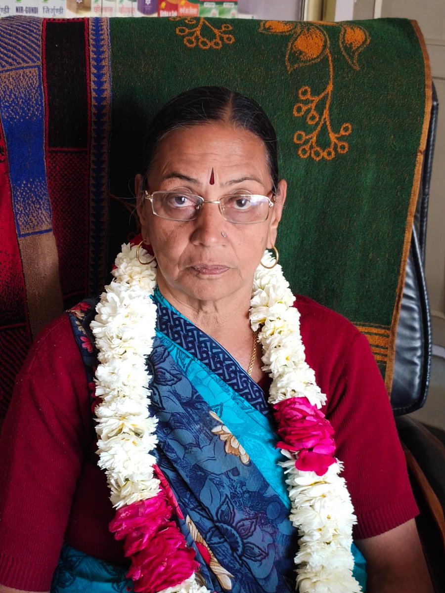 रेल मंत्री अश्विनी वैष्णव की सास को नरैना नगरपालिका चेयरमैन का कार्यभार। नरैना के वार्ड 10 से पार्षद हैं सावित्री देवी स्वामी।