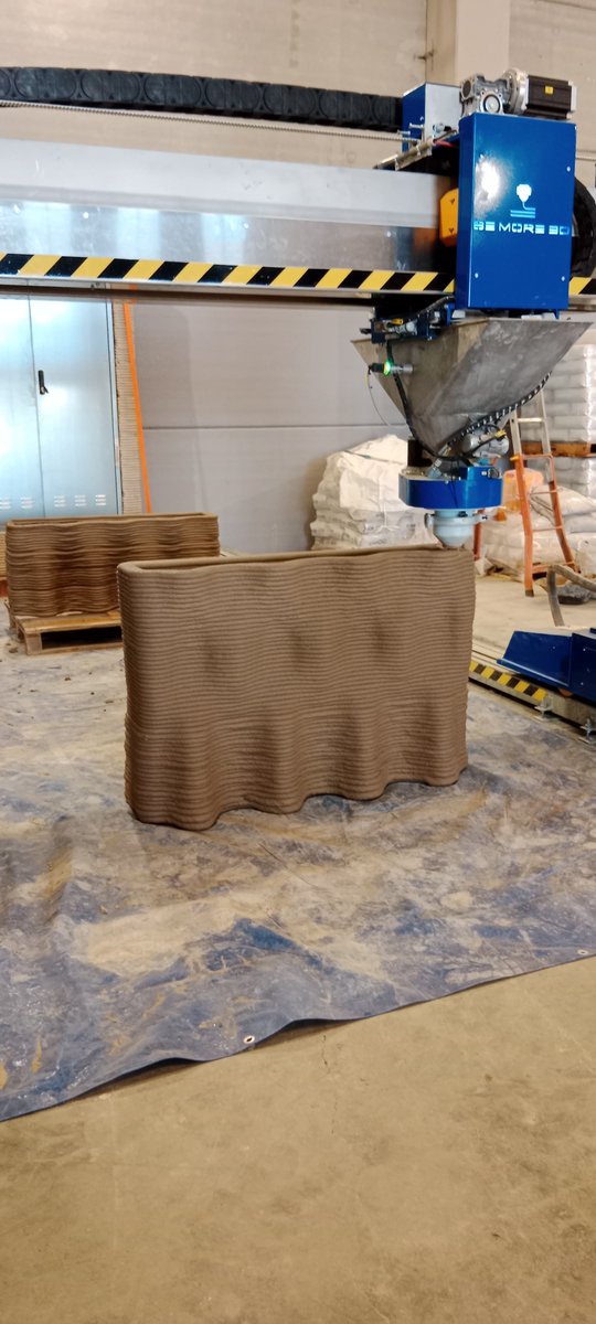 Be More 3D tweet media