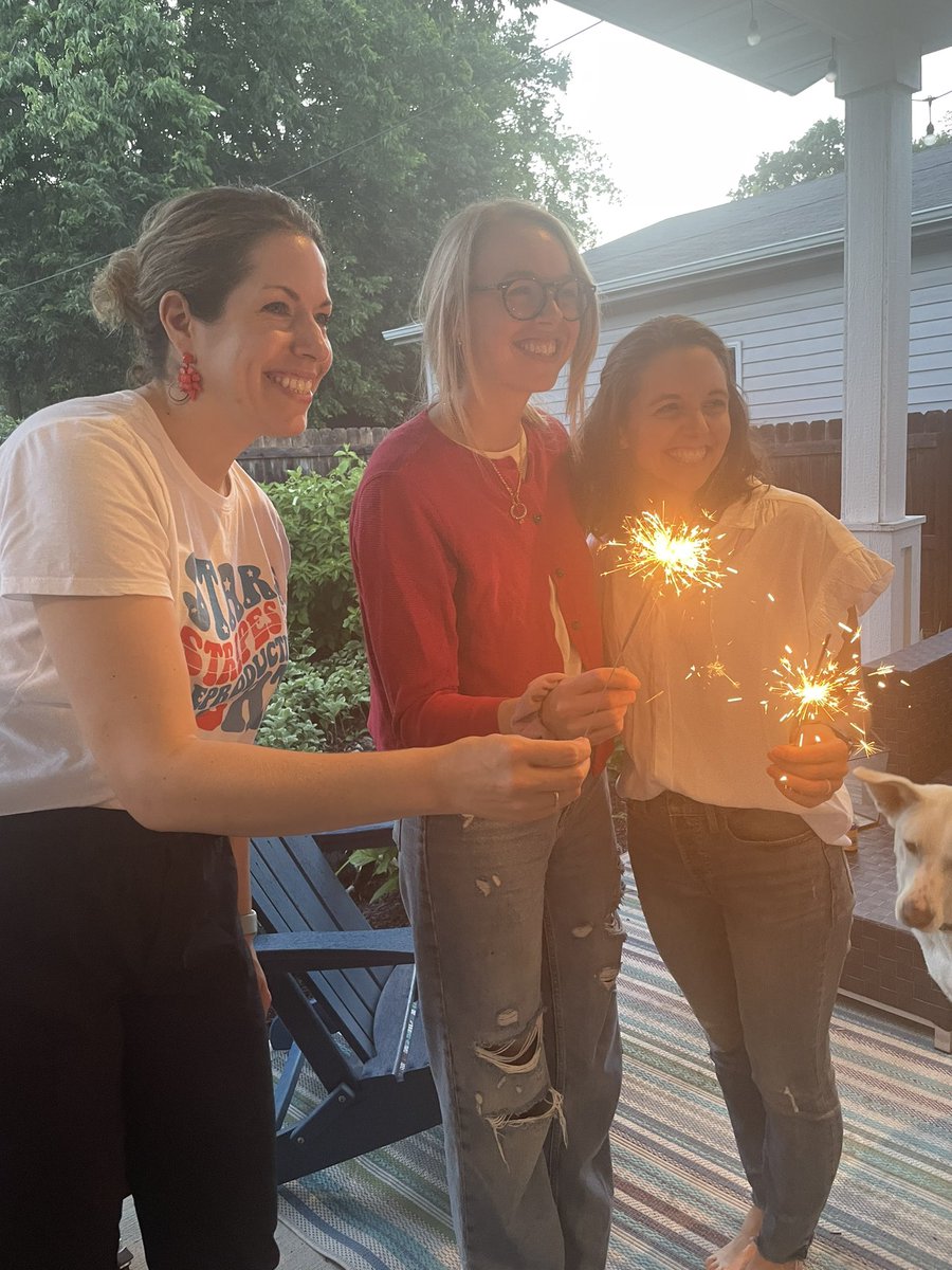 Another year and our new fellow is here! Welcome Morgan Briggs and congrats <a href="/kels_a_stewart/">Kelsey Stewart</a> on an amazing year <a href="/FMIGS1/">FMIGS</a> <a href="/MayoObGynResFel/">Mayo OBGYN Residents & Fellows</a>