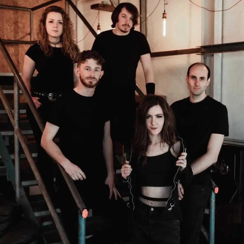🌙TONIGHT🌙

TONIGHTS THE NIGHT GANG! 🤩

Catch us at @heartbreakersbarvenue supporting @creaturecreatureband with our pals in @bitchinhourofficial for our first home town show of the year! 🤘

Let's Give Em Hell 

🔥

#reawakenband #alternativerock #newmusic #livemusic