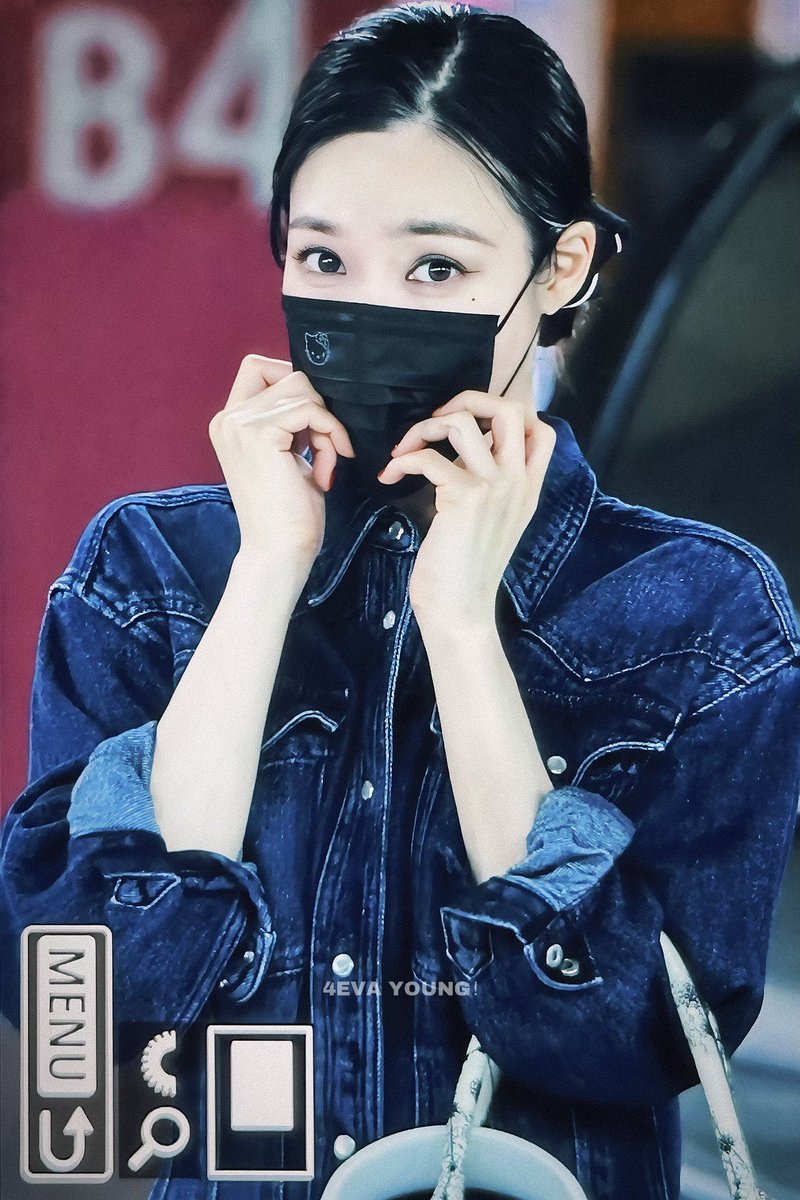 4EVAYOUNG801's tweet photo. 240705 오랜만이당.. 🖤❤️ #티파니 #티파니영 #Tiffany #TiffanyYoung https://t.co/QUwdSJr5sL
