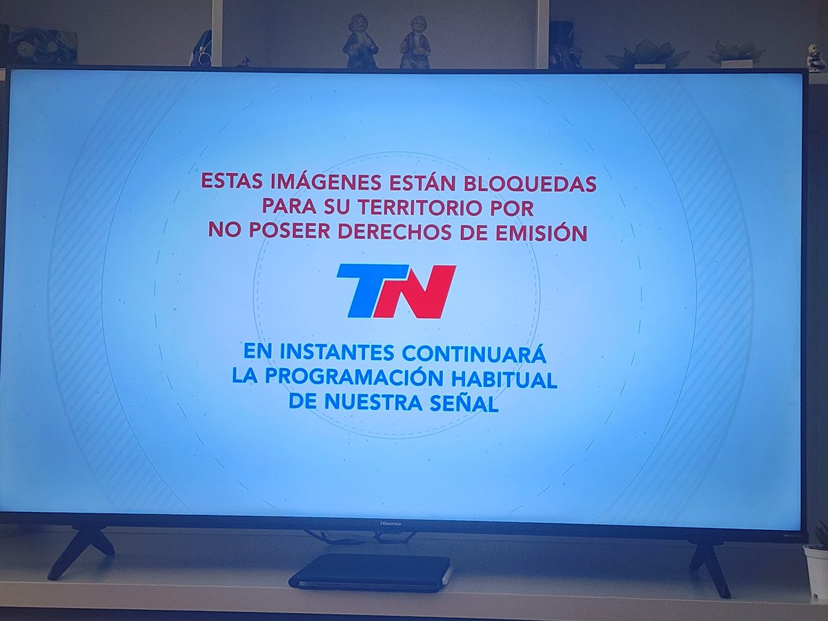 pabloayb's tweet photo. @todonoticias  podrían aclarar que rubros van a usar esa pantallita? De 1 hora de programacion estan 45min con eso puesto. Y ya no lo ponen solo por la copa america.
Digo para q si va a ser asi emitan por radio directamente https://t.co/oluJKxs1m7