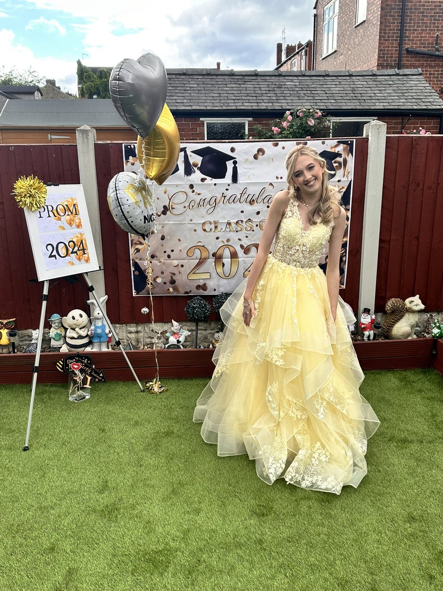 s64miller's tweet photo. prom 2024🪩❤️

felt like a true princess, thank you to everyone who made it so special👑💞 https://t.co/QjBFnWcma8