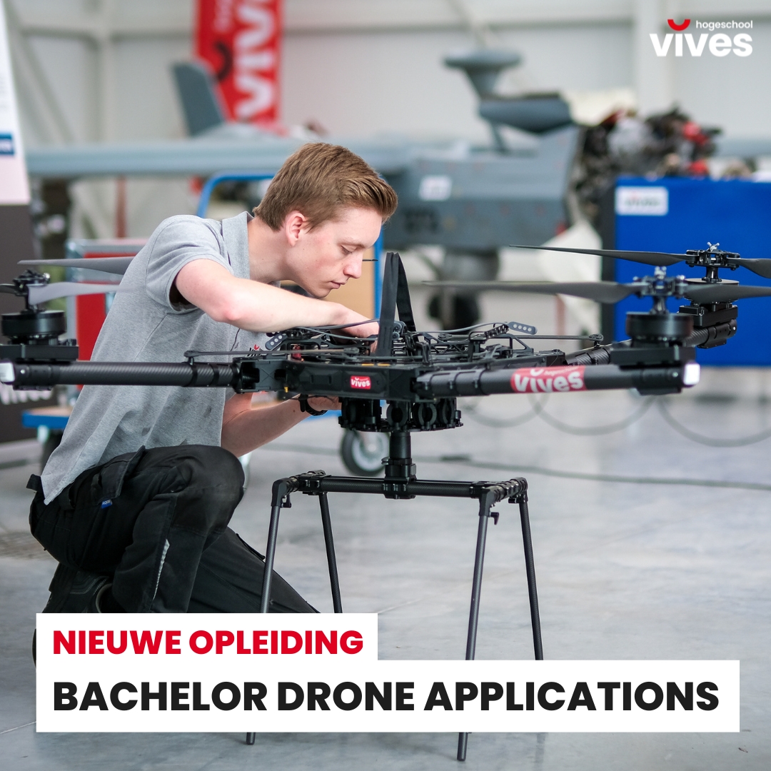Nieuwe opleiding: bachelor Drone Applications 🚁

Deze unieke opleiding wordt vanaf september 2024 aangeboden nabij de luchthaven in Oostende.

💡Meer informatie via vives.be/drone-applicat…

#veryvives #nieuweopleiding #drone