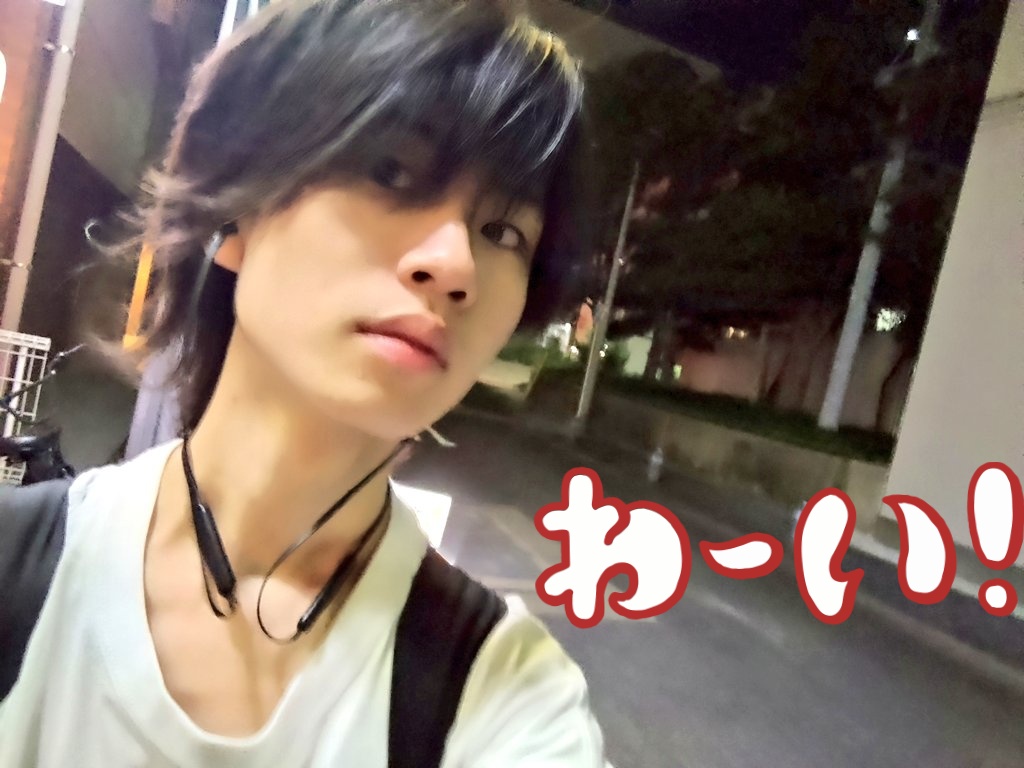 sota_wagemon's tweet photo. こらたさんに髪切ってもらった！
日曜日に大きな試験があるので明日はがっつりお勉強します🫡 https://t.co/N4Vr9sDQ73