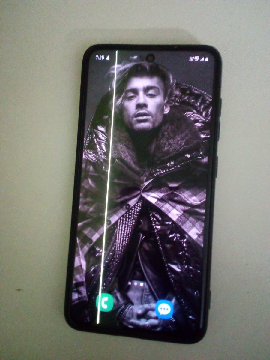Yash1nth_'s tweet photo. Dear @SamsungIndia, I am a user of the Samsung S21 FE 5G, purchased on September 21, 2022. I appreciated the phone's quality until a June update caused a green tint issue. 
Kindly Provide an Screen Replacement. https://t.co/hFJccqbR7Q